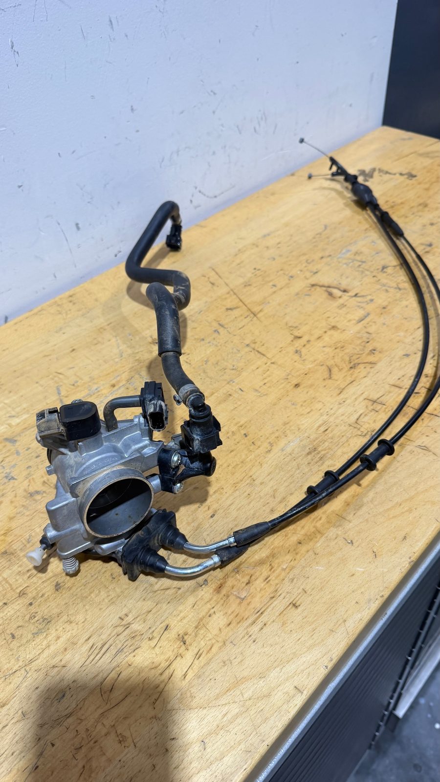 2025 Yamaha YZ250F OEM Throttle Body with Injector Throttle Cables Complete Assembly - BMF-13750-00-00
