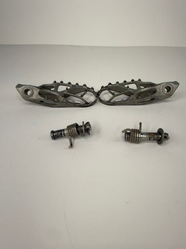 2024 KTM 450 SX-F OEM Foot Pegs Footrests Pair with Pins A46003140000