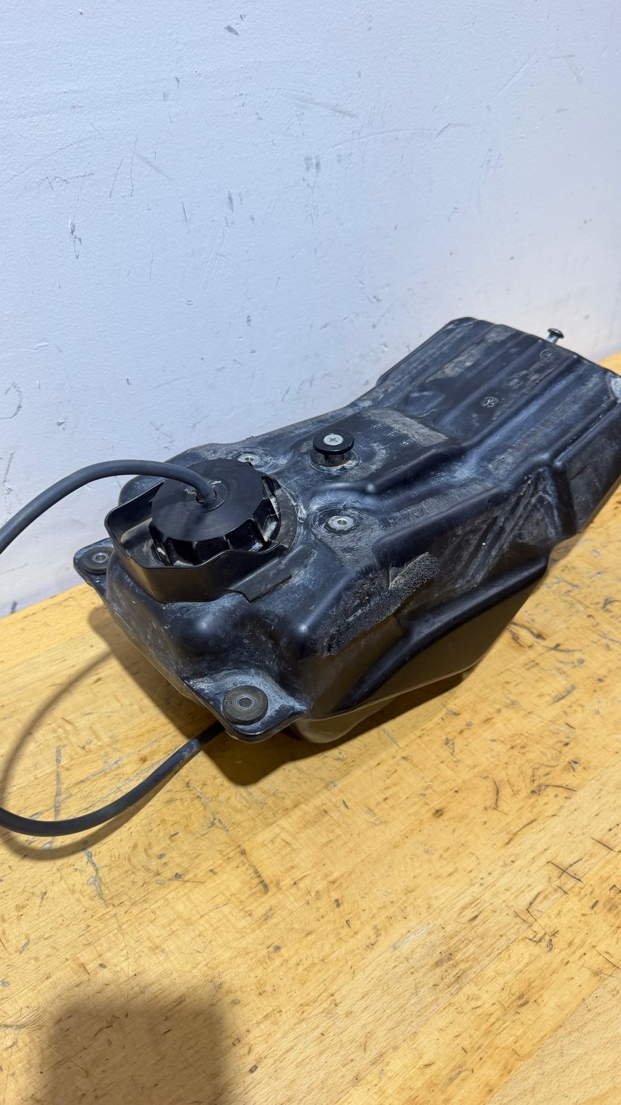 2025 Yamaha YZ250F OEM Fuel Tank with Fuel Pump and Cap - BR9-24610-00-00