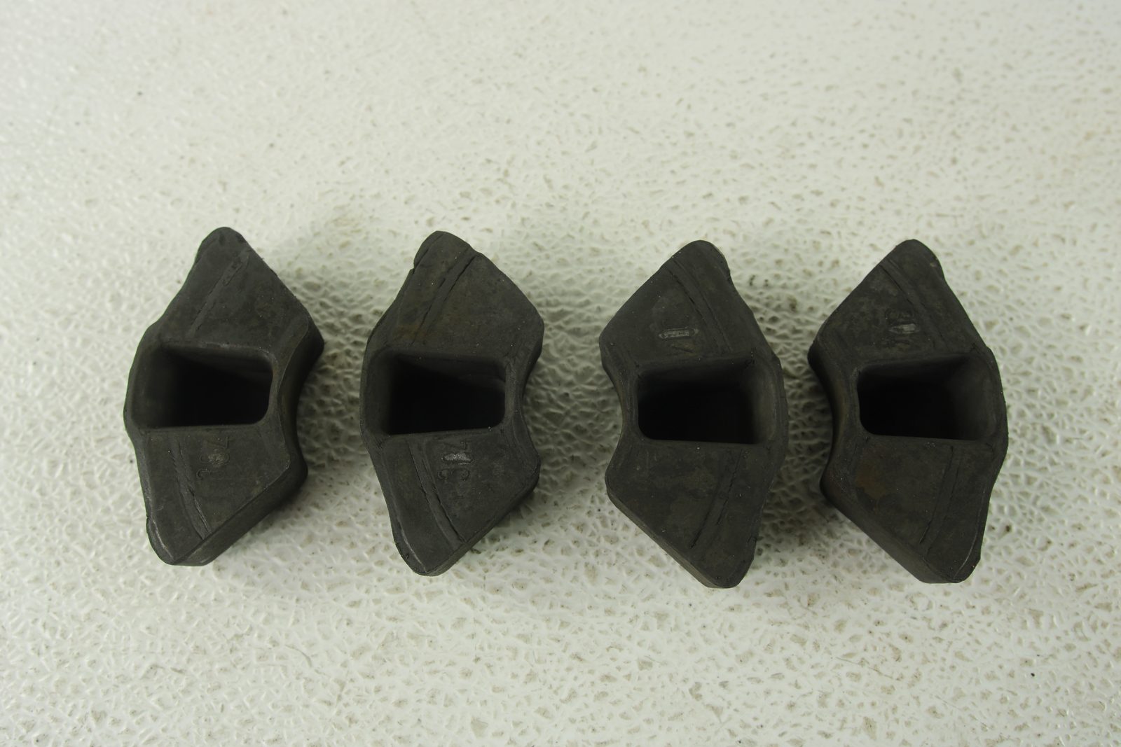 Yamaha TTR90E Rear Wheel Hub Cush Drive Rubber Dampers Set of 4 304-25364-01-00