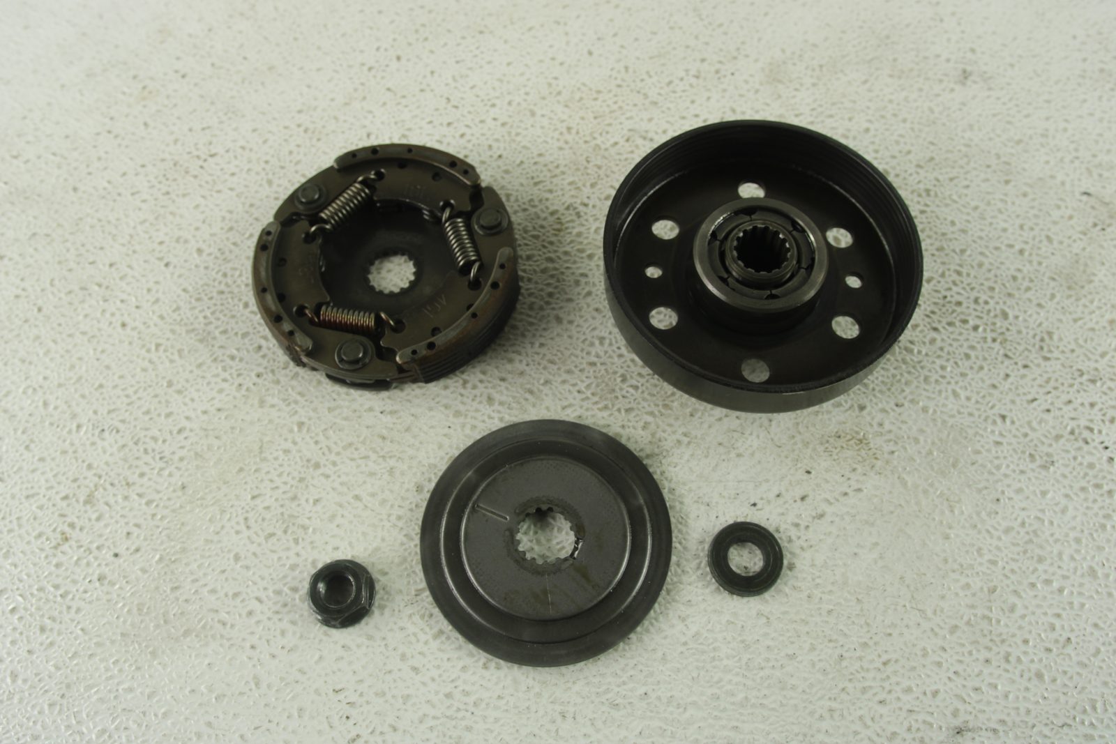 2007 Yamaha TTR90E OEM Centrifugal Clutch Shoe Drum Carrier Complete Assembly 5HN-16611-00-00