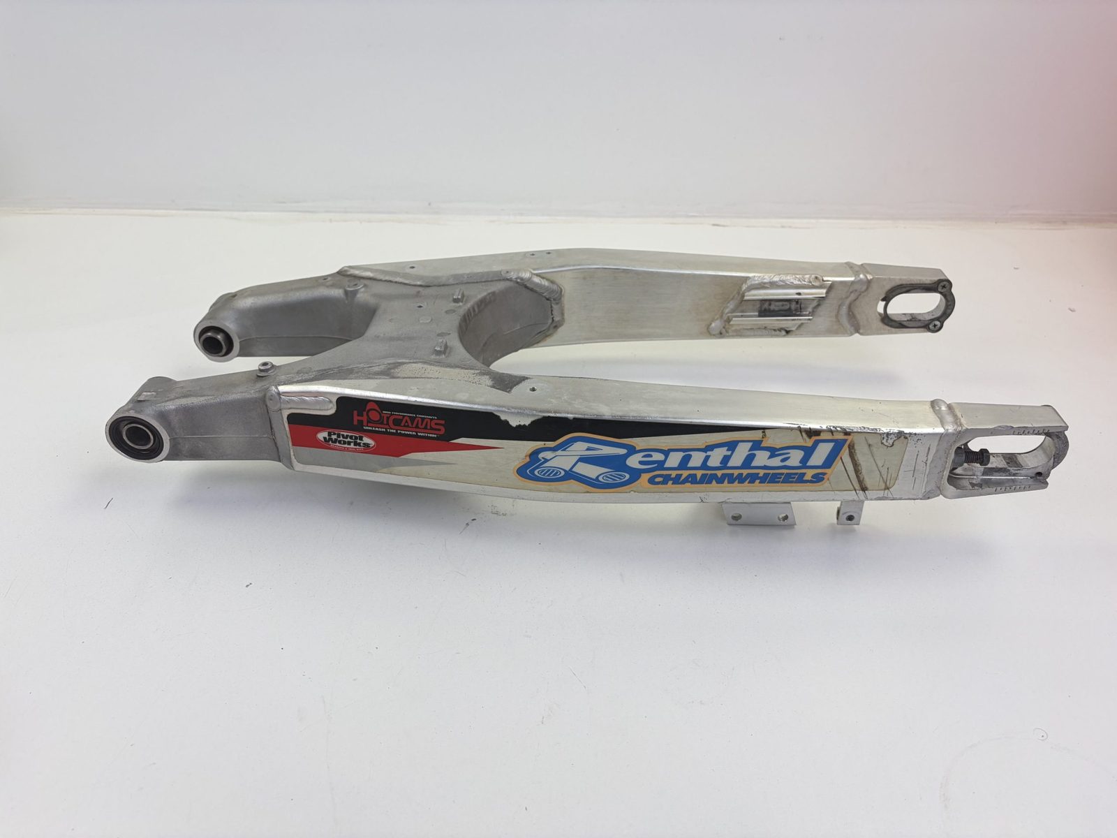 2004 Honda CRF450R OEM Swingarm 52200-MEN-000