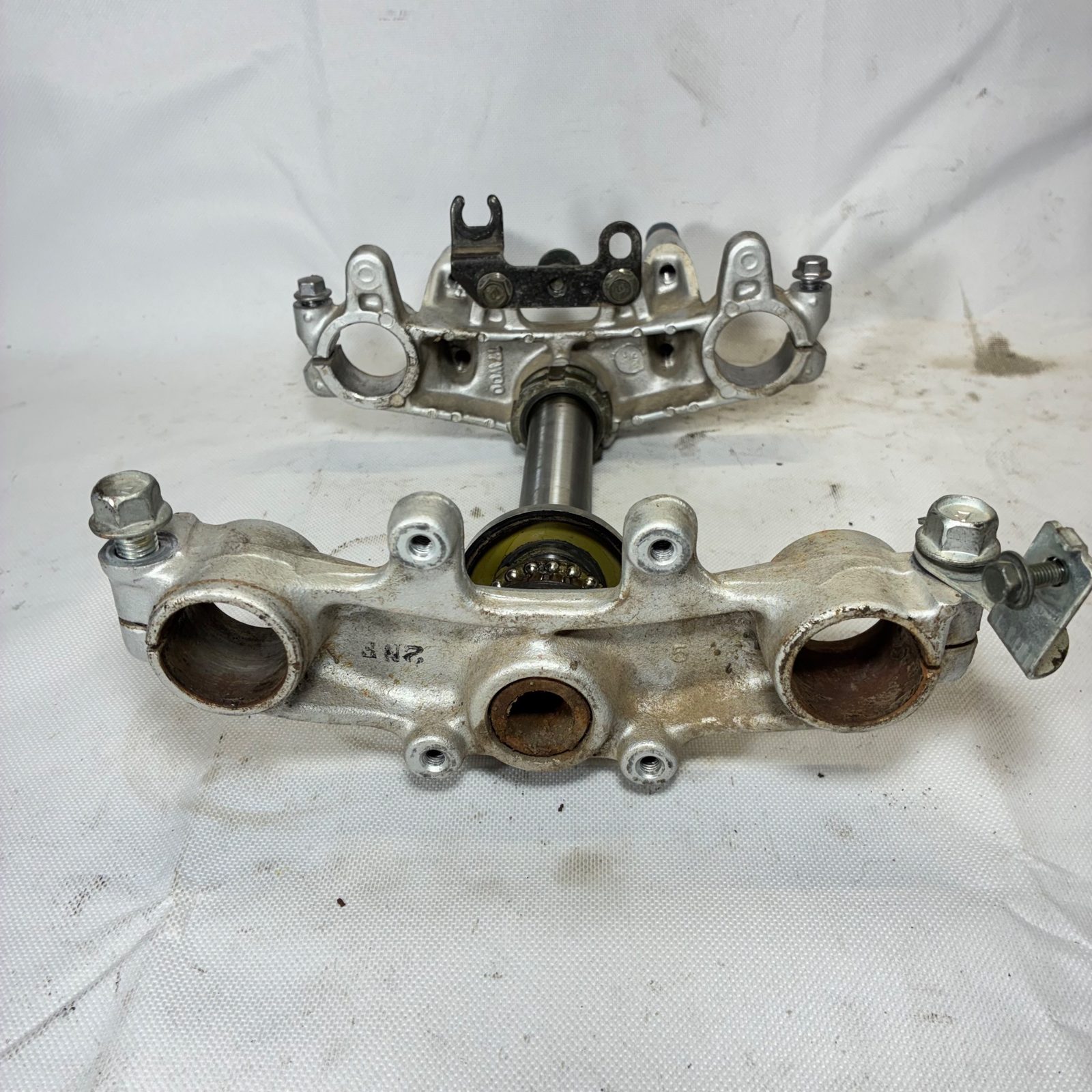 2000-2022 Yamaha TTR125 OEM Triple Clamps Upper Lower with Steering Stem and Bearings - 1B2-F3435-10-35