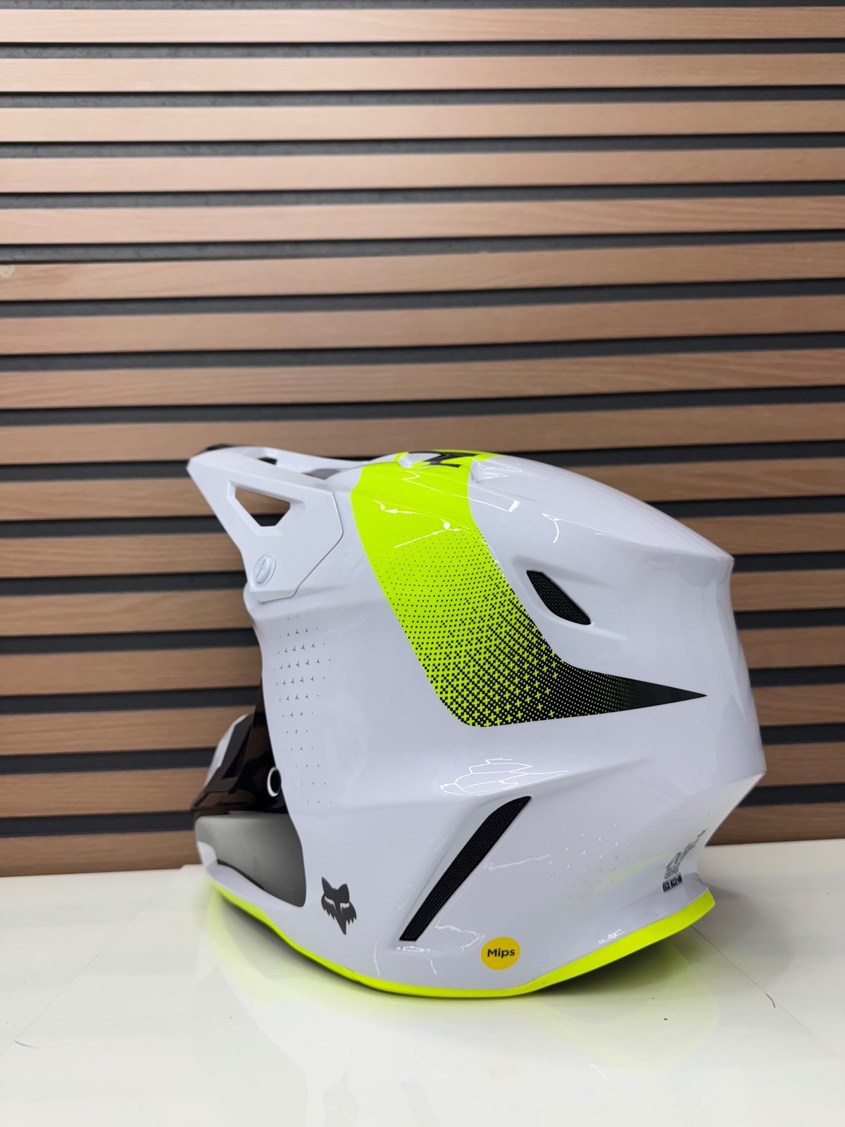 Fox Racing V3 Tine Helmet - White / Neon - Small