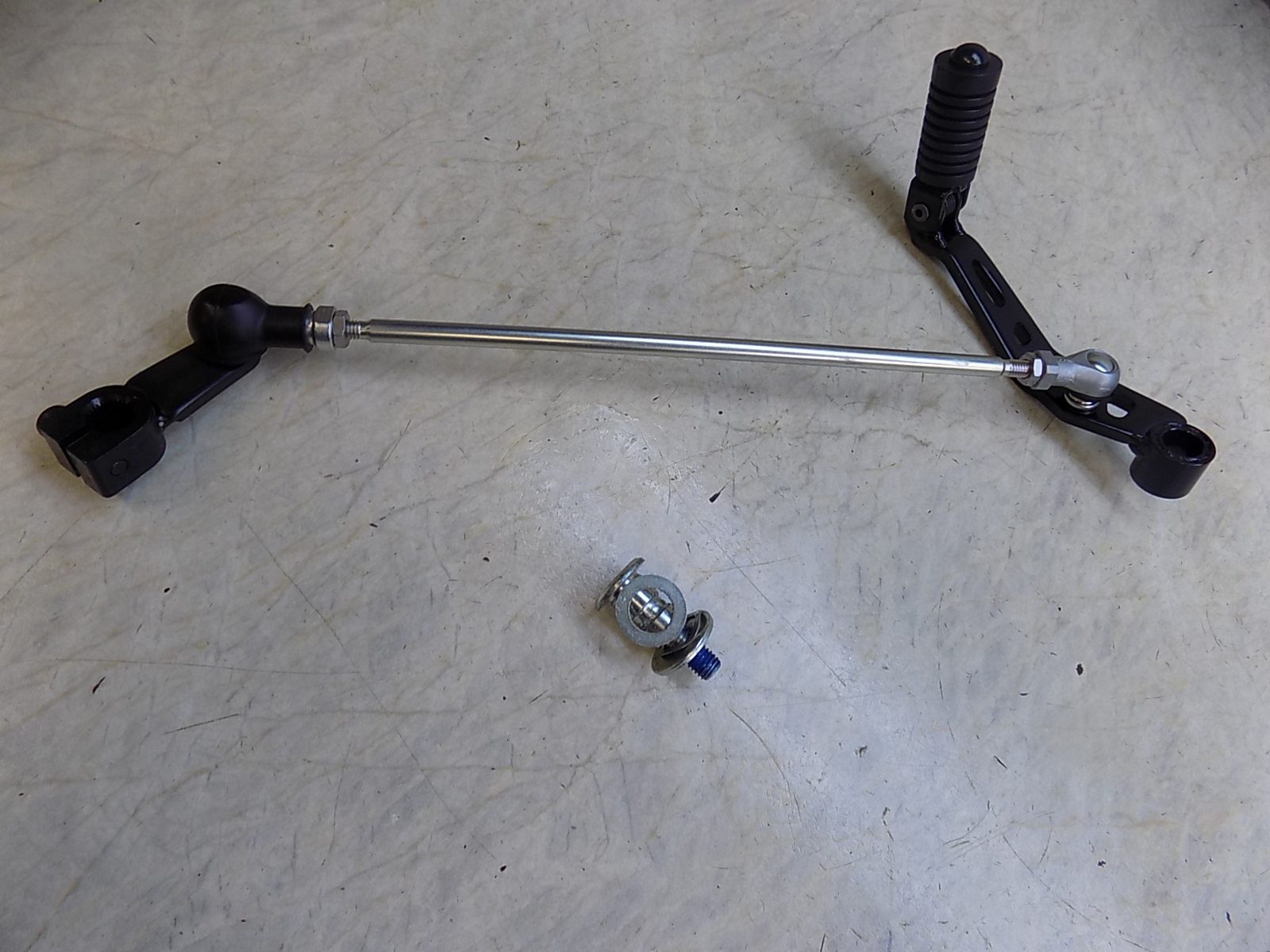 2026 Yamaha Tenere 700 OEM Shift Lever Pedal with Linkage Rod and Bolt new