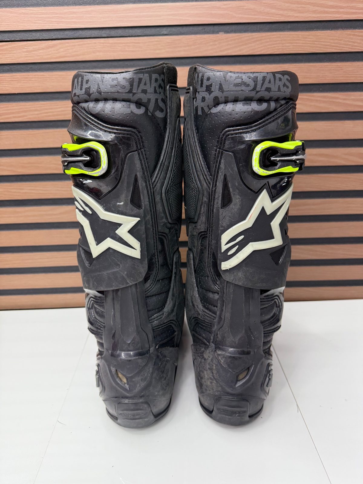 Alpinestars Tech 10 Supervented Motocross Boots Black Pink Size 9
