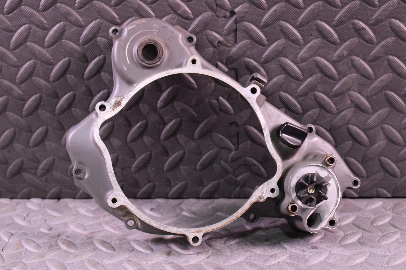 1996 SUZUKI RM125 OEM INNER CLUTCH COVER WATER PUMP ENGINE CASE - 11340-43811