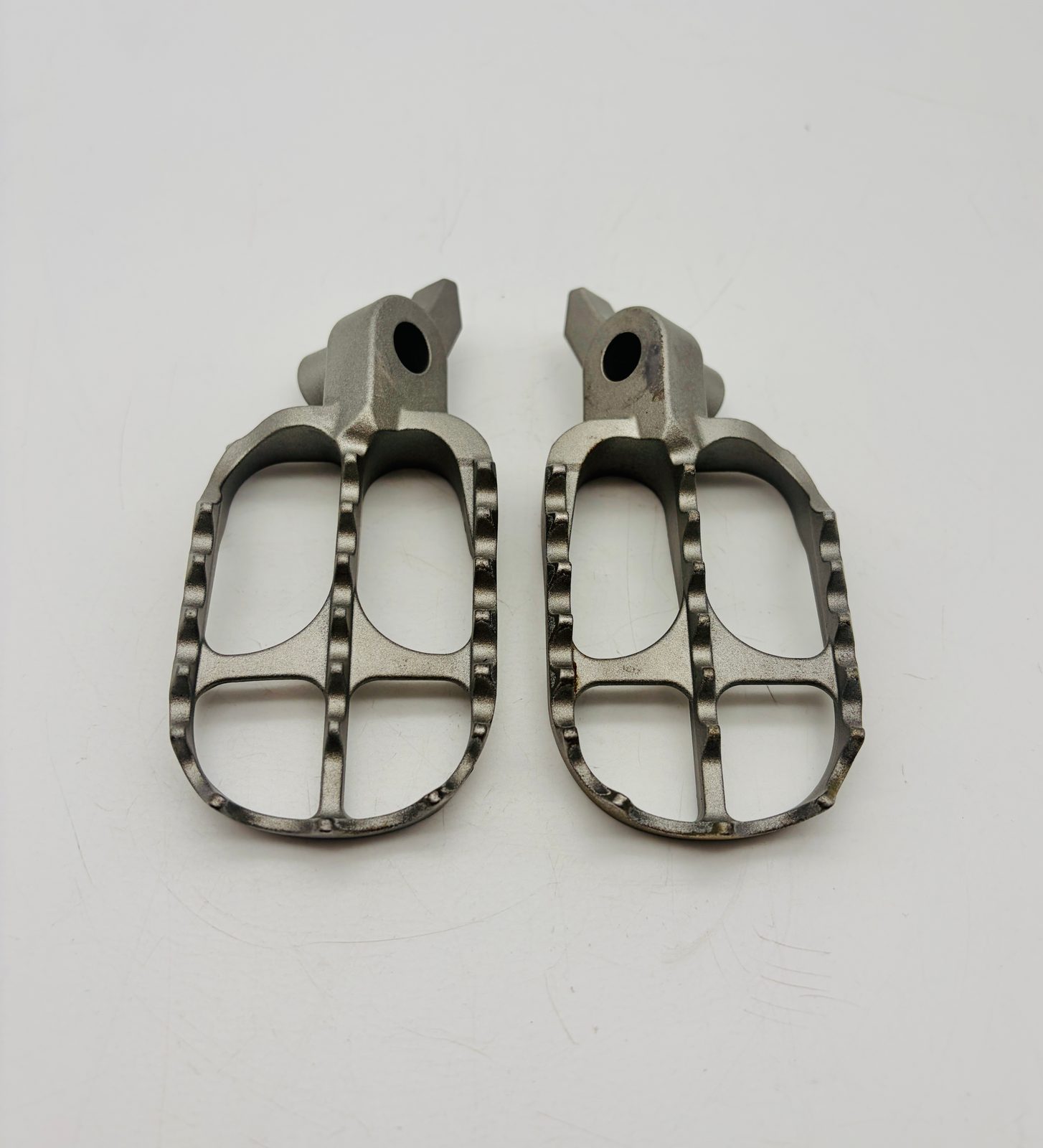2019 -2026 Yamaha YZ250F OEM Foot Pegs Footrests SET BHR-27421-00-00 / BHR-27411-00-00