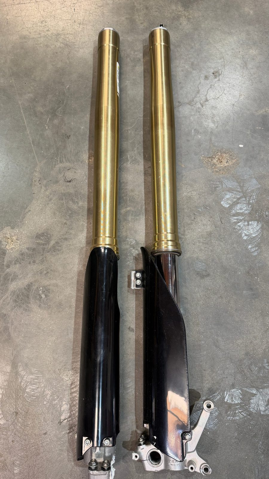 2010-2012 Suzuki RMZ250 OEM Front Forks Complete Assembly with Fork Guards