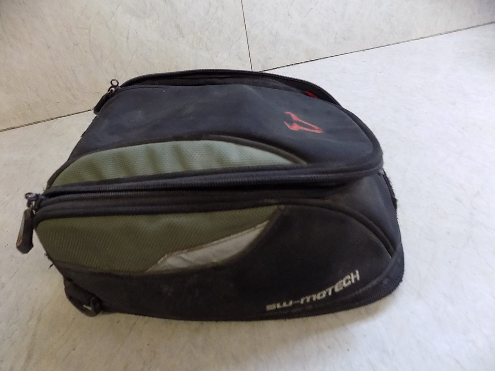 2020 KTM 790 Adventure R SW-Motech Quick-Lock Tank Bag w/ Strap