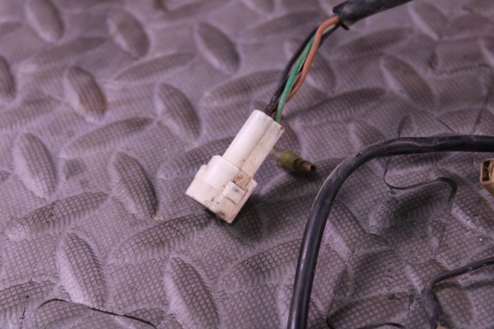 1989 Yamaha YZ250 OEM CDI Unit w/ Main Harness Kill Switch 3RB-85540-00-00