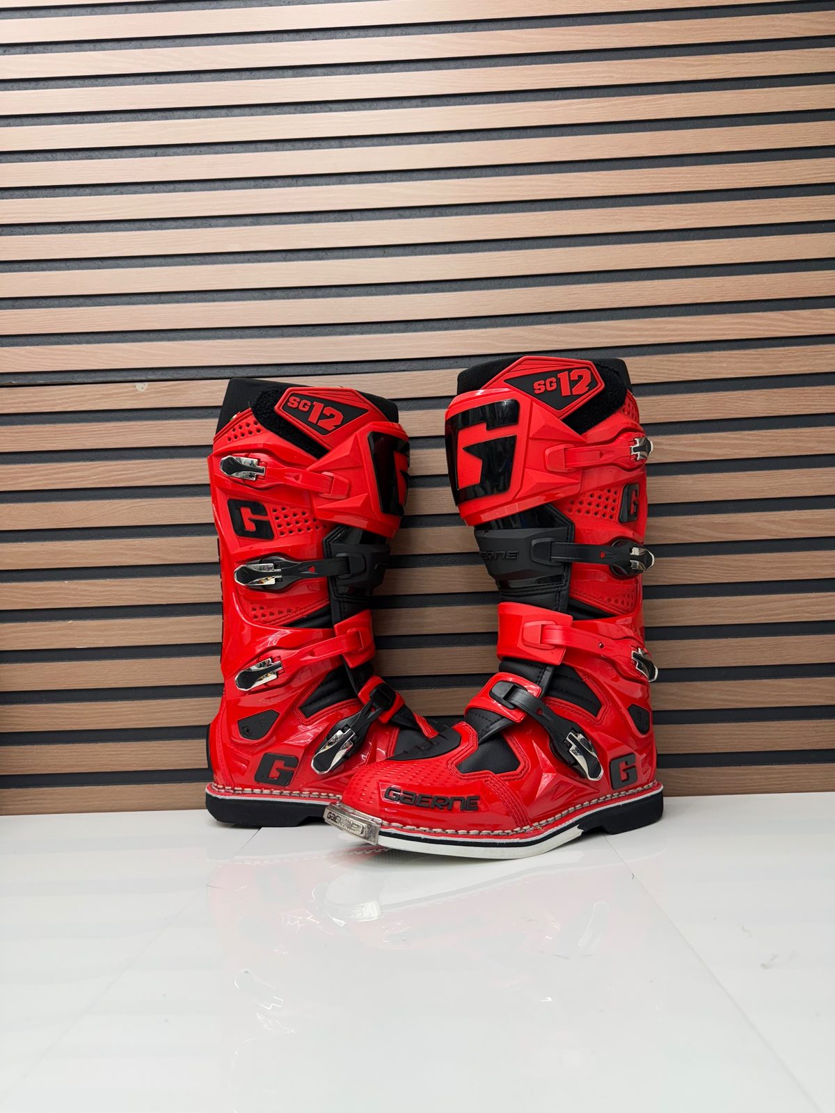 Gaerne SG12 Motocross Boots Red Black Size 10 US - Open Box SG 12