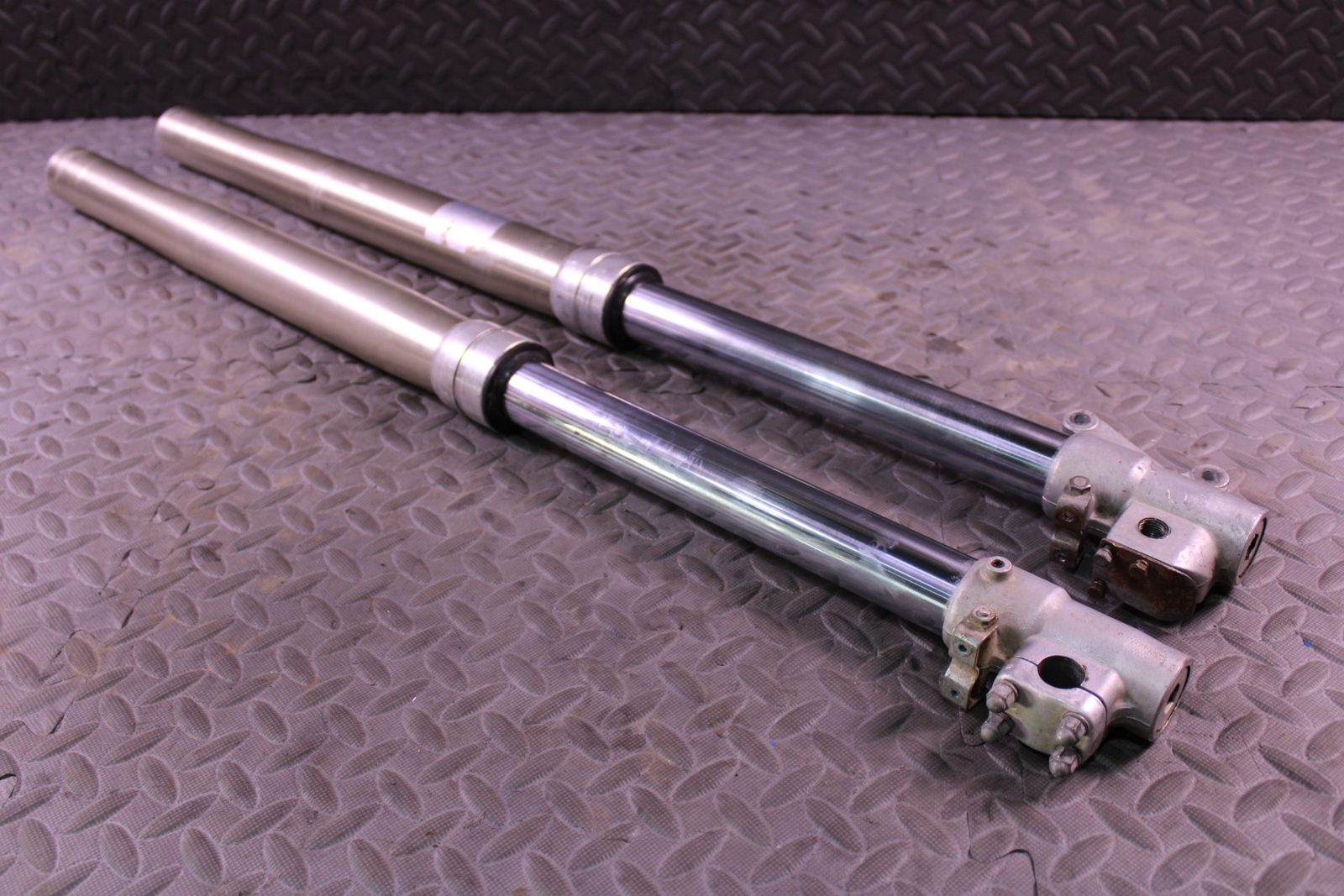 1989 YAMAHA YZ250 OEM FRONT FORKS FORK TUBES LEFT RIGHT SET - 4EW-23103-L0-00