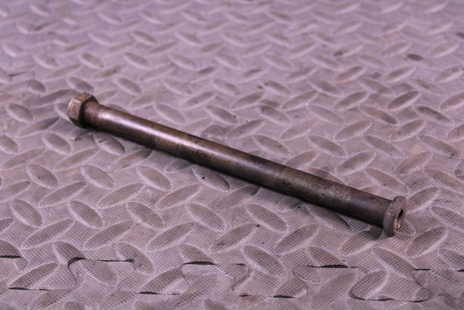 1989 86-97 Yamaha YZ250 OEM Swingarm Pivot Bolt Shaft with Nut - 1LX-22141-00-00