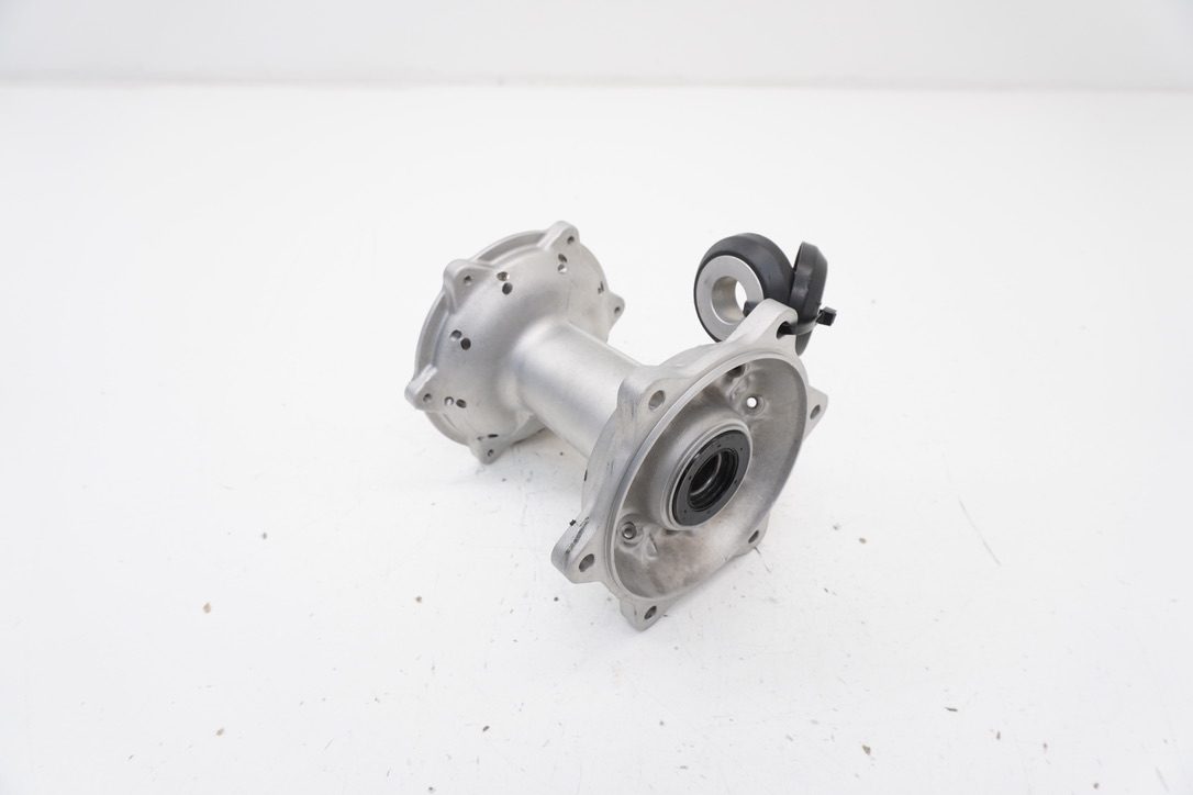 2023 YZ250FX Rear Wheel Hub OEM 5ET-25311-00-00 Yamaha YZ 250FX 250F 450F