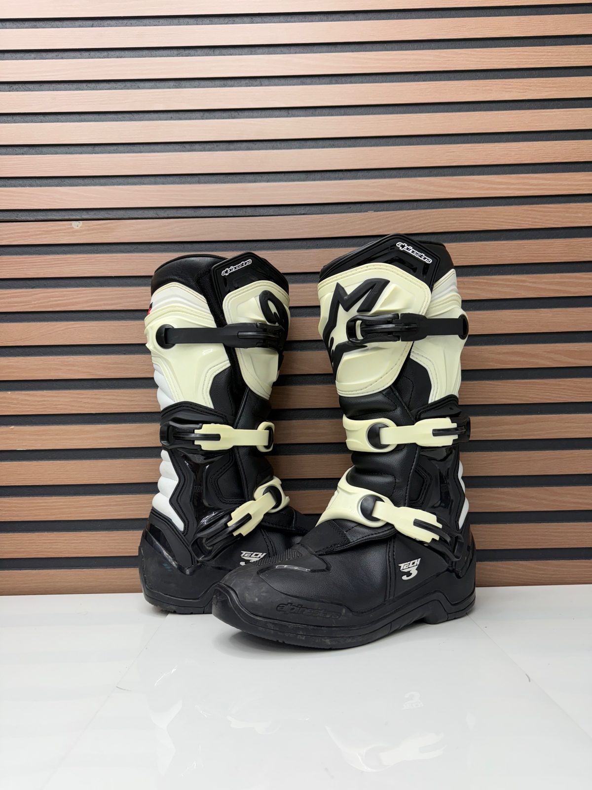 Alpinestars Tech 3 Black / White - Size 7