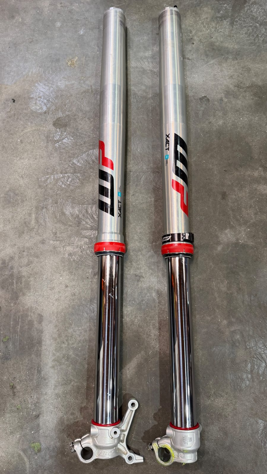 2024 Husqvarna FC250 OEM 48mm Front Forks Left Right Air Fork Set - 79412966100