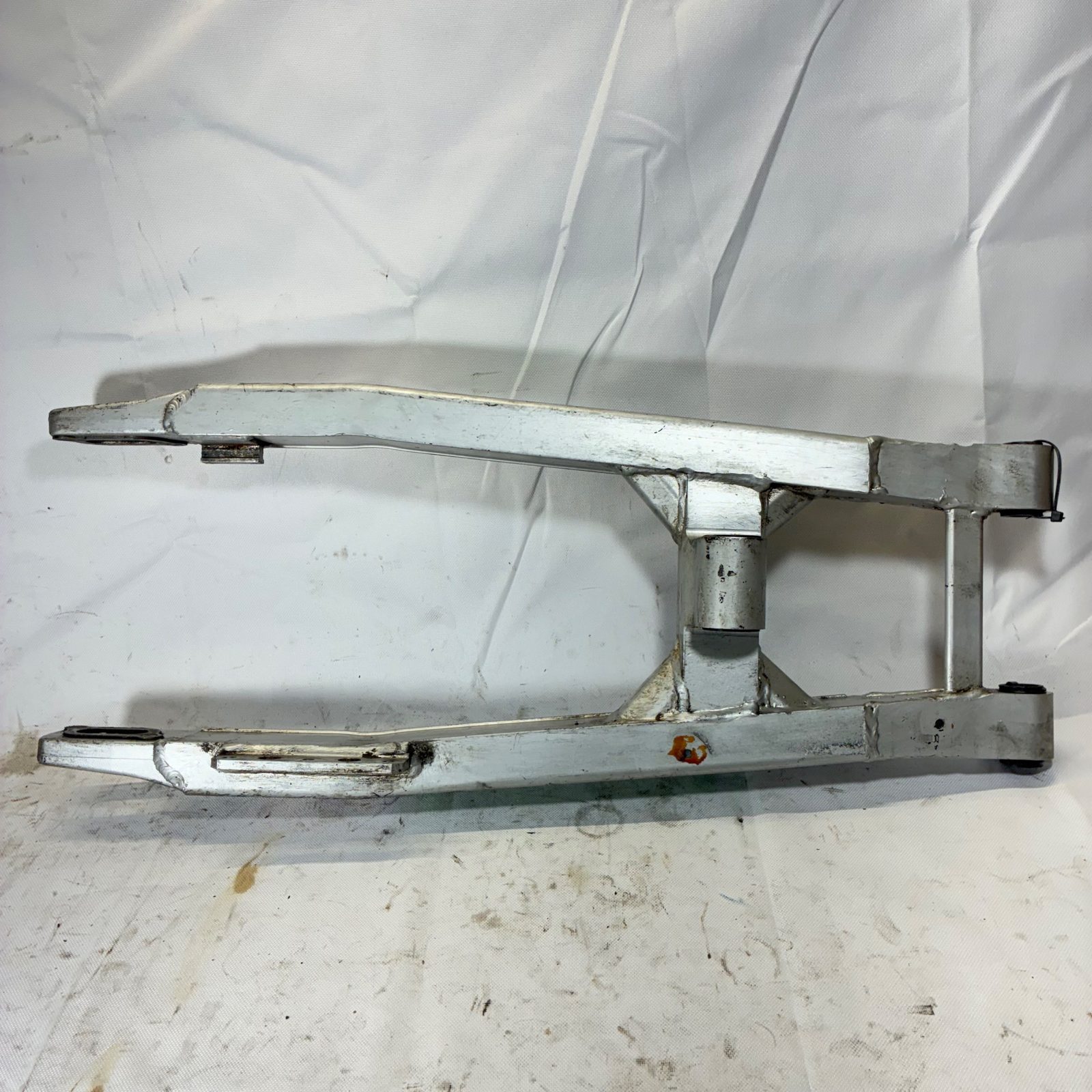 1990 Kawasaki KX125 OEM Rear Swingarm Swing Arm Aluminum - 33032-0006