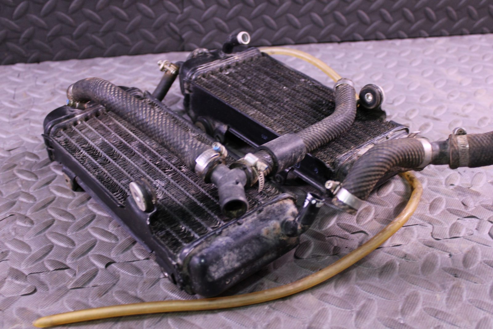 1989 89 YAMAHA YZ250 OEM LEFT RIGHT RADIATOR SET HOSES RADS - 4FL-12462-00-00