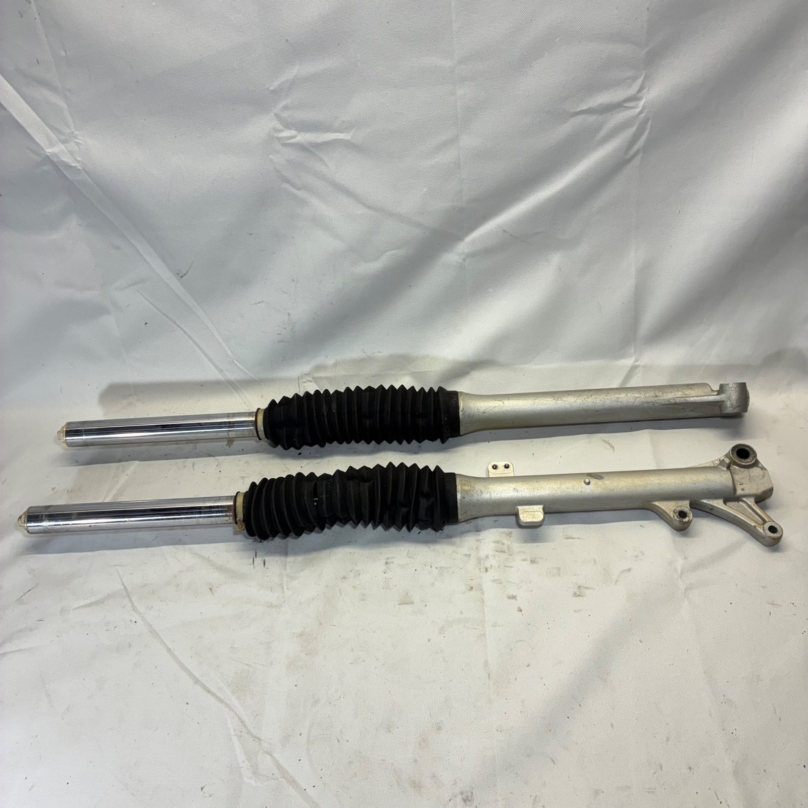 2006 Yamaha TTR125LE Front Forks Pair - 5HP-23340-00-00