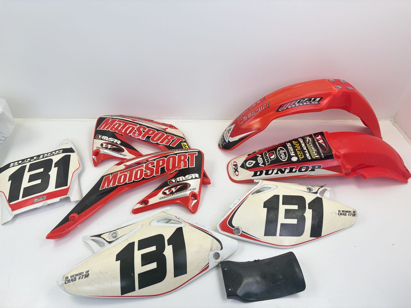 2004 Honda CRF450R Front Fender Plastic Red Motosport Graphics - 61110-MEN-670