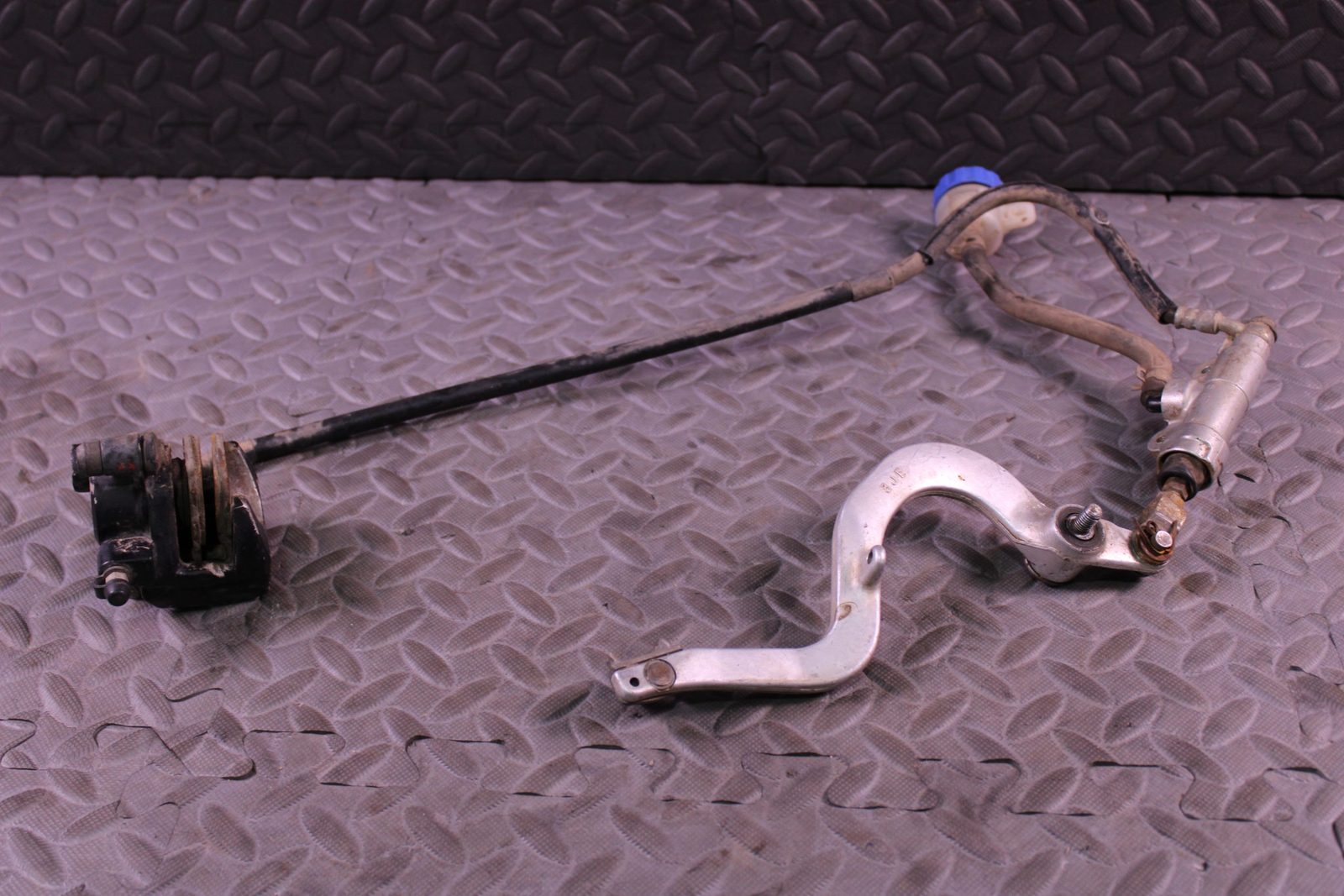 1989 Yamaha YZ250 OEM Rear Brake Assembly Pedal Master Complete 3JD-2580W-01-00