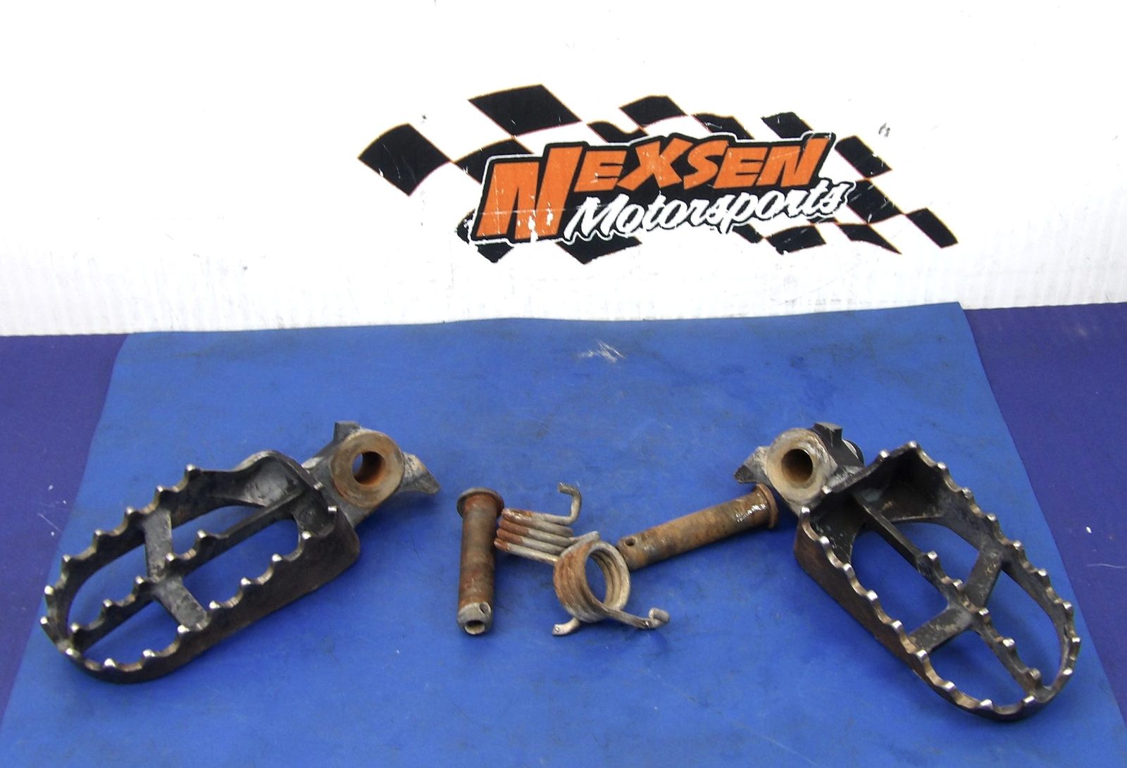 🏁 Foot Peg Footrest Set Left Right – Fits 2001 Yamaha WR426F