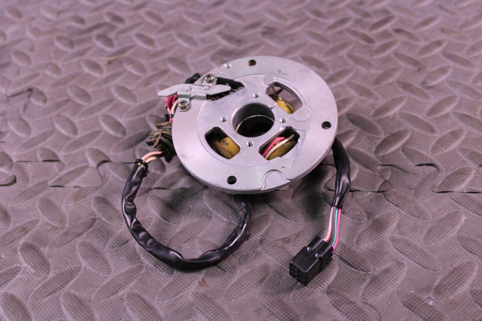 2002 YAMAHA YZ426F OEM STATOR MAGNETO CHARGING COIL - 5BE-85560-19