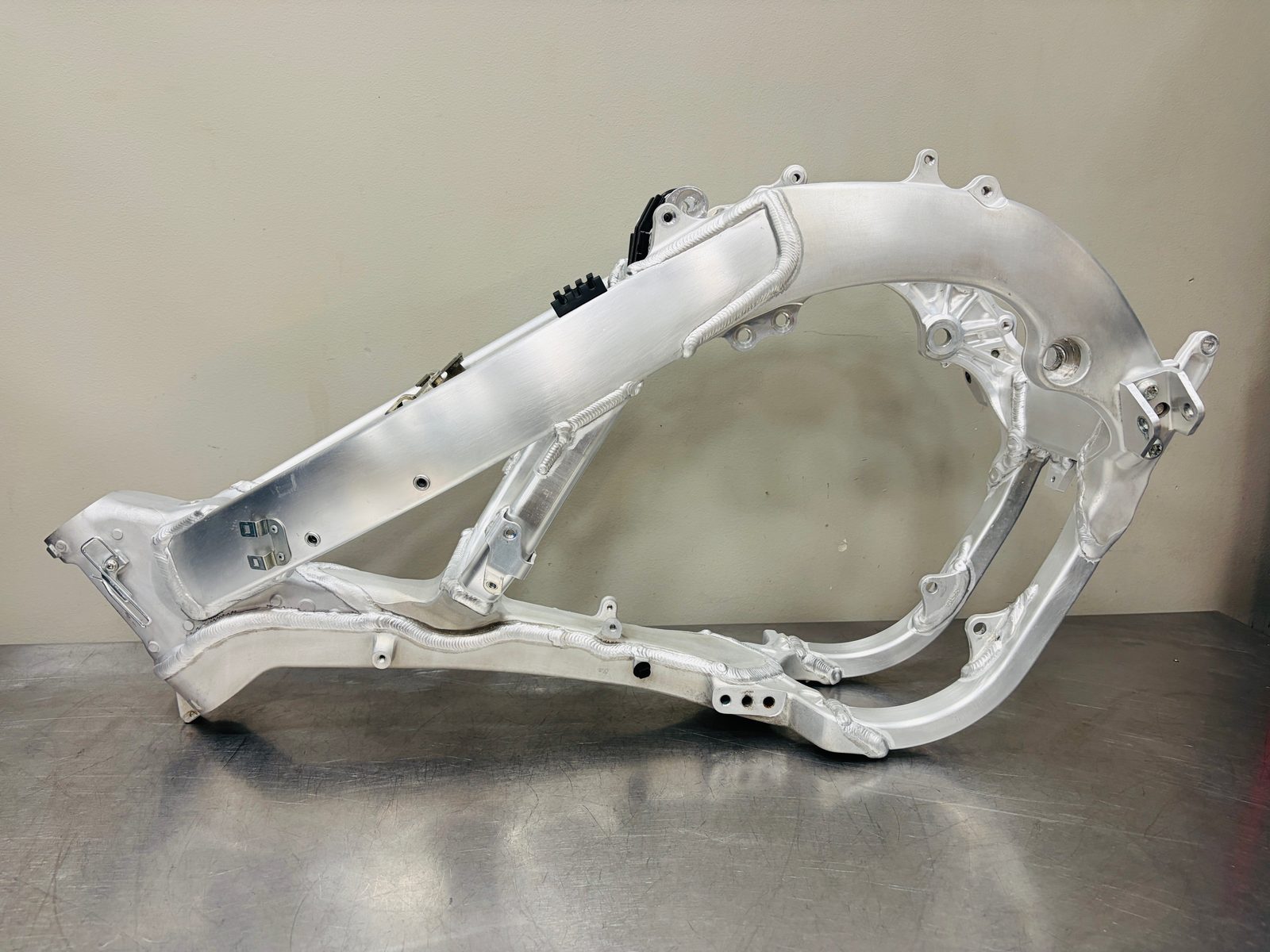 2024 Yamaha YZ250F OEM Main Frame Chassis Aluminum BHR-21101-10-00