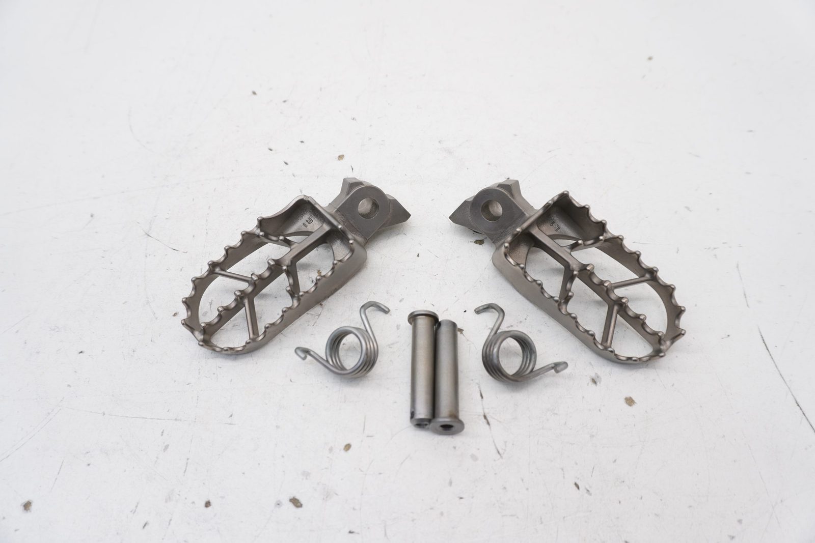 2007 YZ450F Footpegs OEM Foot Rest Peg Pegs Springs Yamaha YZ 450F #3