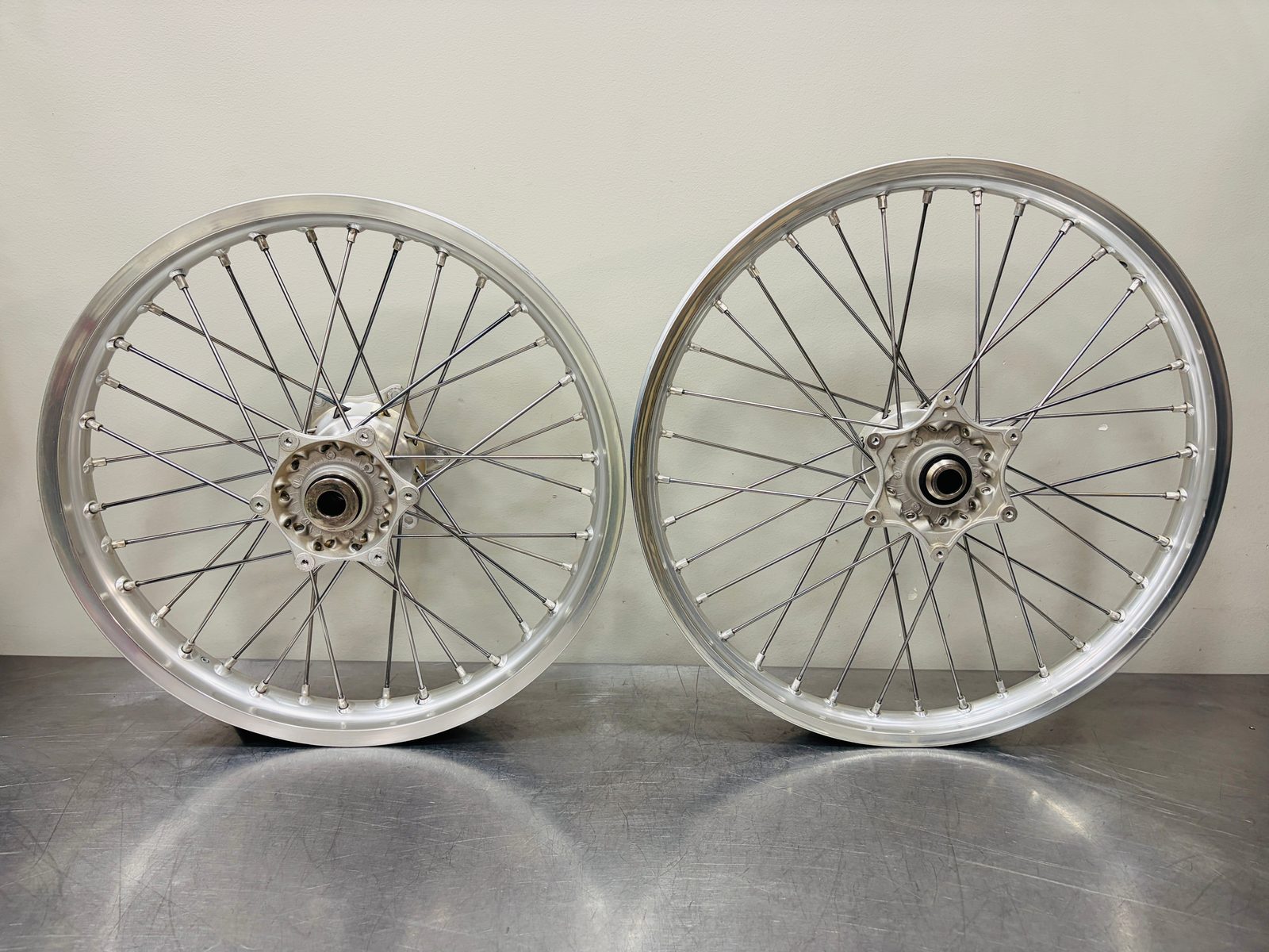 2023 - 2026  KTM / GAS GAS / HUSQVARNA  OEM Front and Rear Wheel Set Complete Assembly A5411000104401 / A54009001044