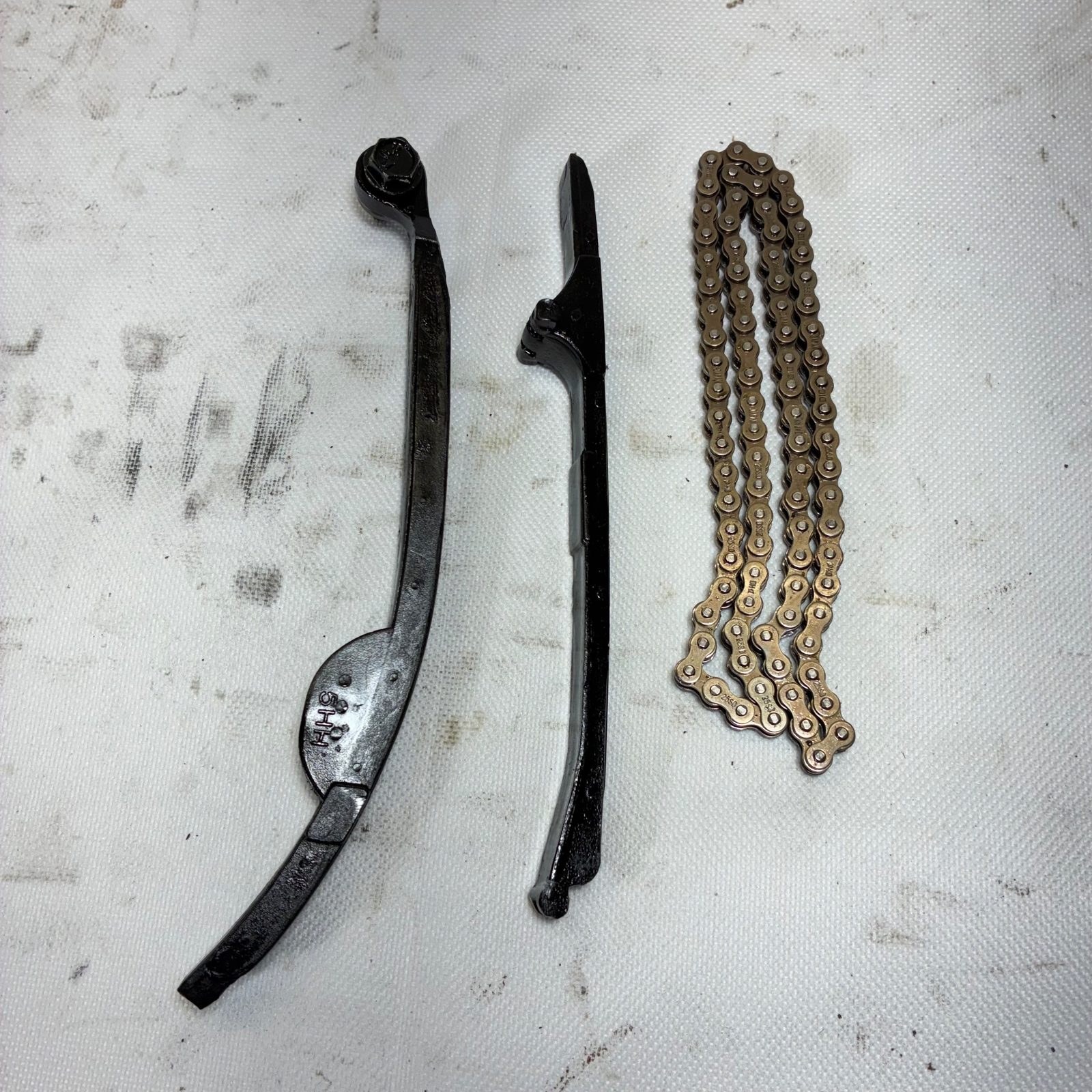 2006 Yamaha TTR125LE Timing Chain and Cam Chain Slide Guides - 94581-94088-00