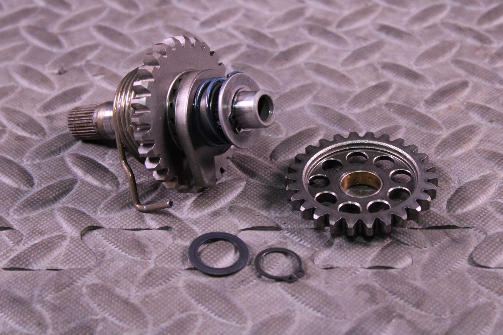 2013 Yamaha YZ250F OEM Kick Starter Gear Assembly Shaft 5NL-15601-30-00