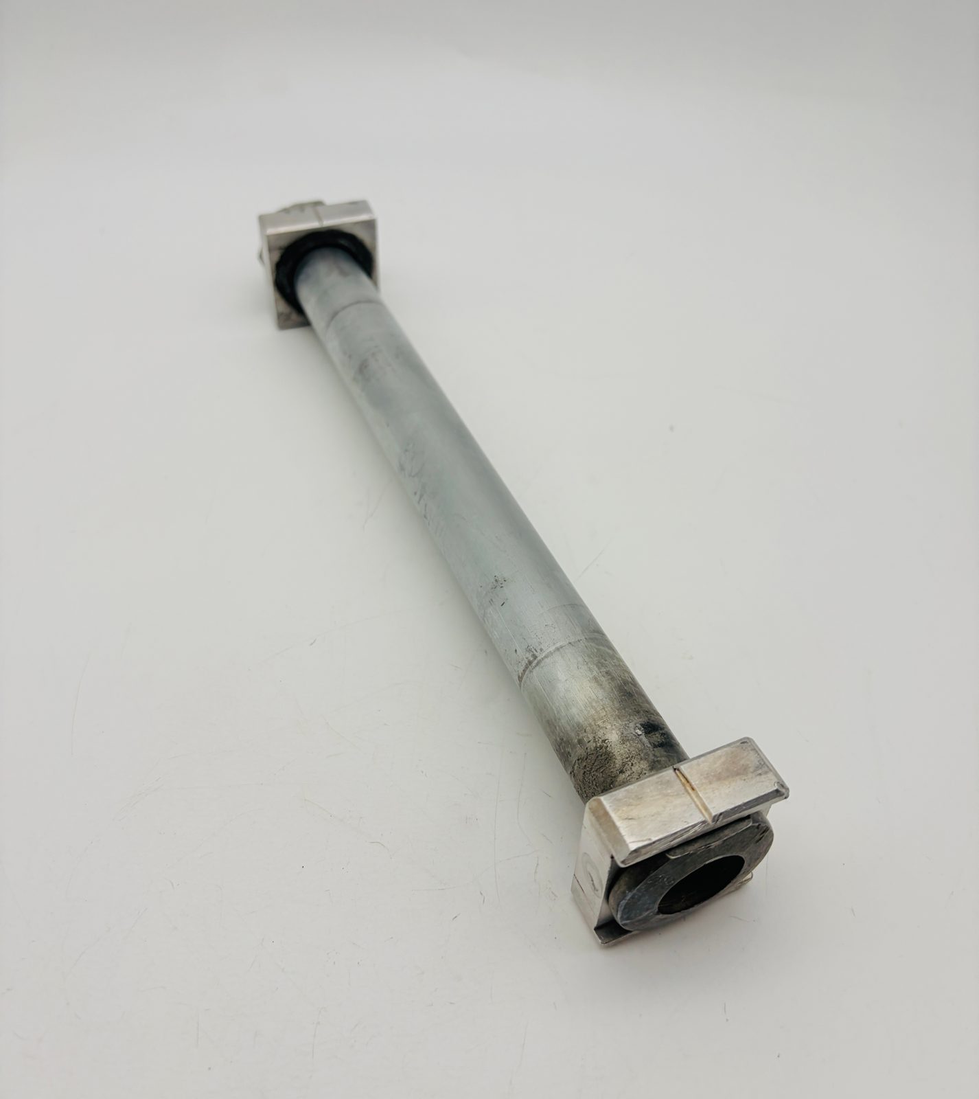 2024 Honda CRF250R Rear Wheel Axle with Blocks OEM 42301-KRN-A30
