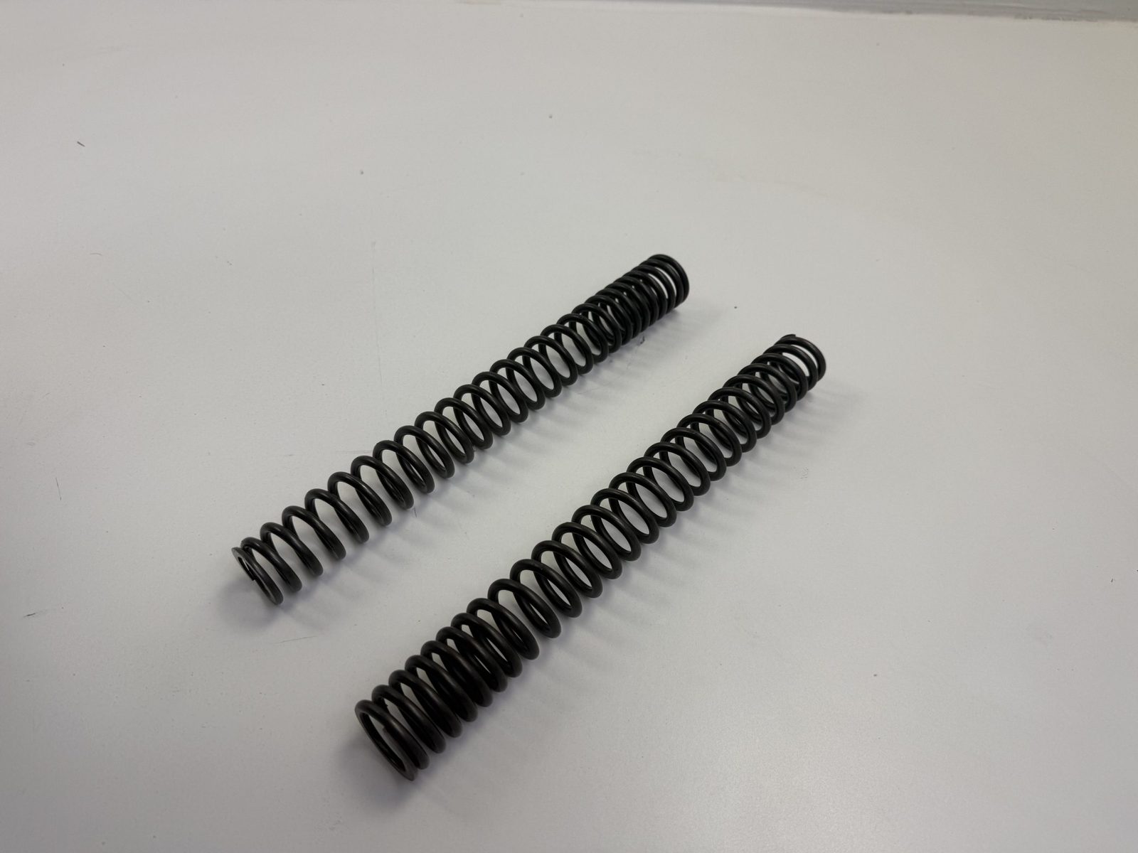 Yamaha FJ09 XSR900 Tracer 900 OEM Front Fork Spring PAIR 2PP-23141-00-00