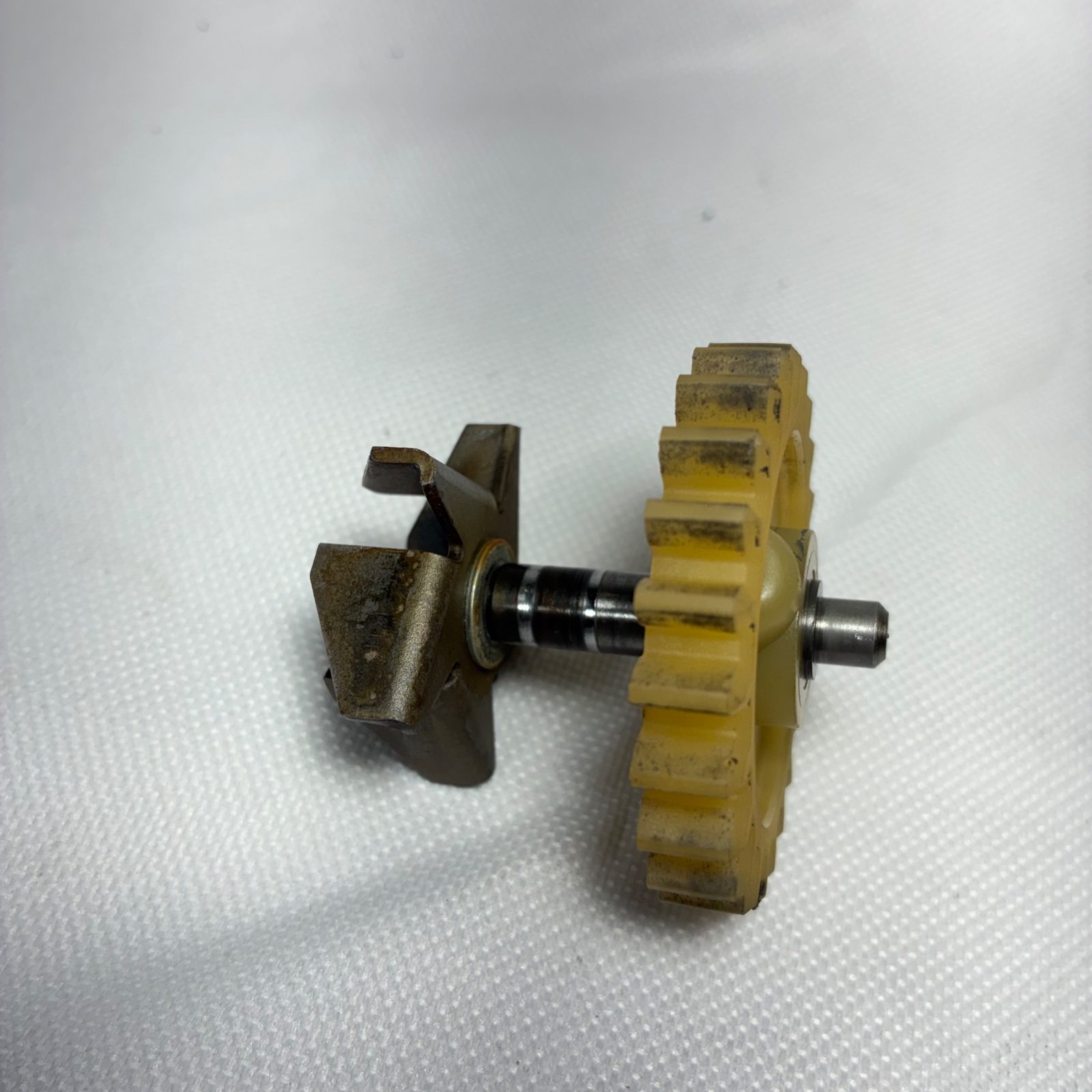 1990 Kawasaki KX125 OEM Water Pump Impeller Shaft with Drive Gear - 13234-1082