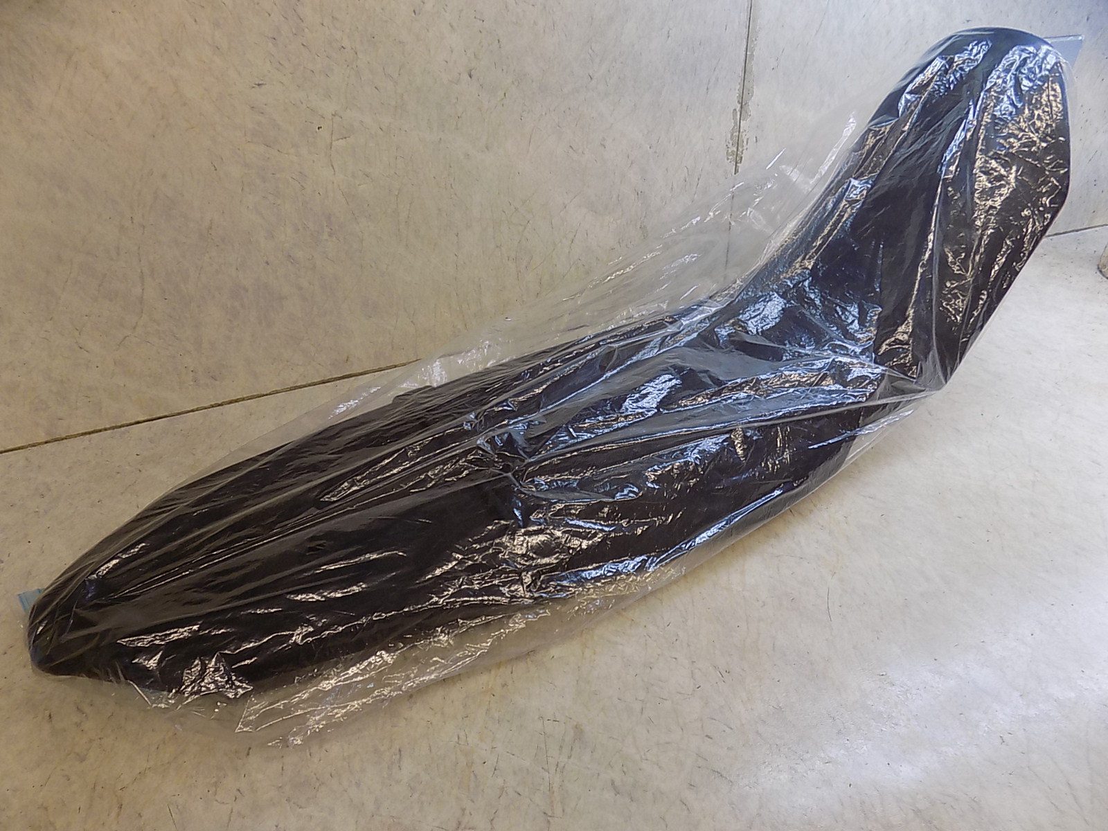 2026 Yamaha Tenere 700 OEM Seat Complete Assembly with Mounting Hardware new