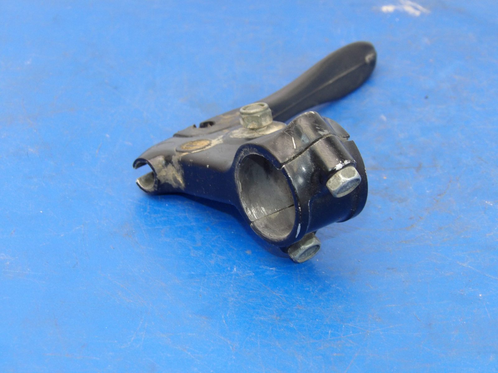 🏁 Decompression Lever Perch Mount – Fits 2001 Yamaha WR426F