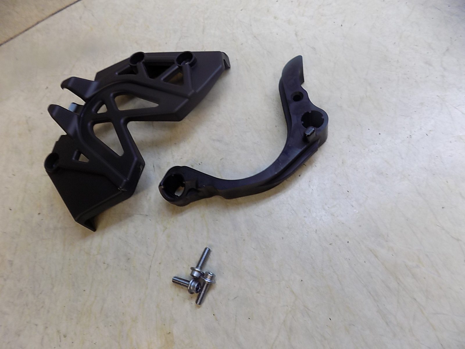 2026 Yamaha Tenere 700 OEM Front Sprocket Guard Cover with Bracket and Bolts new