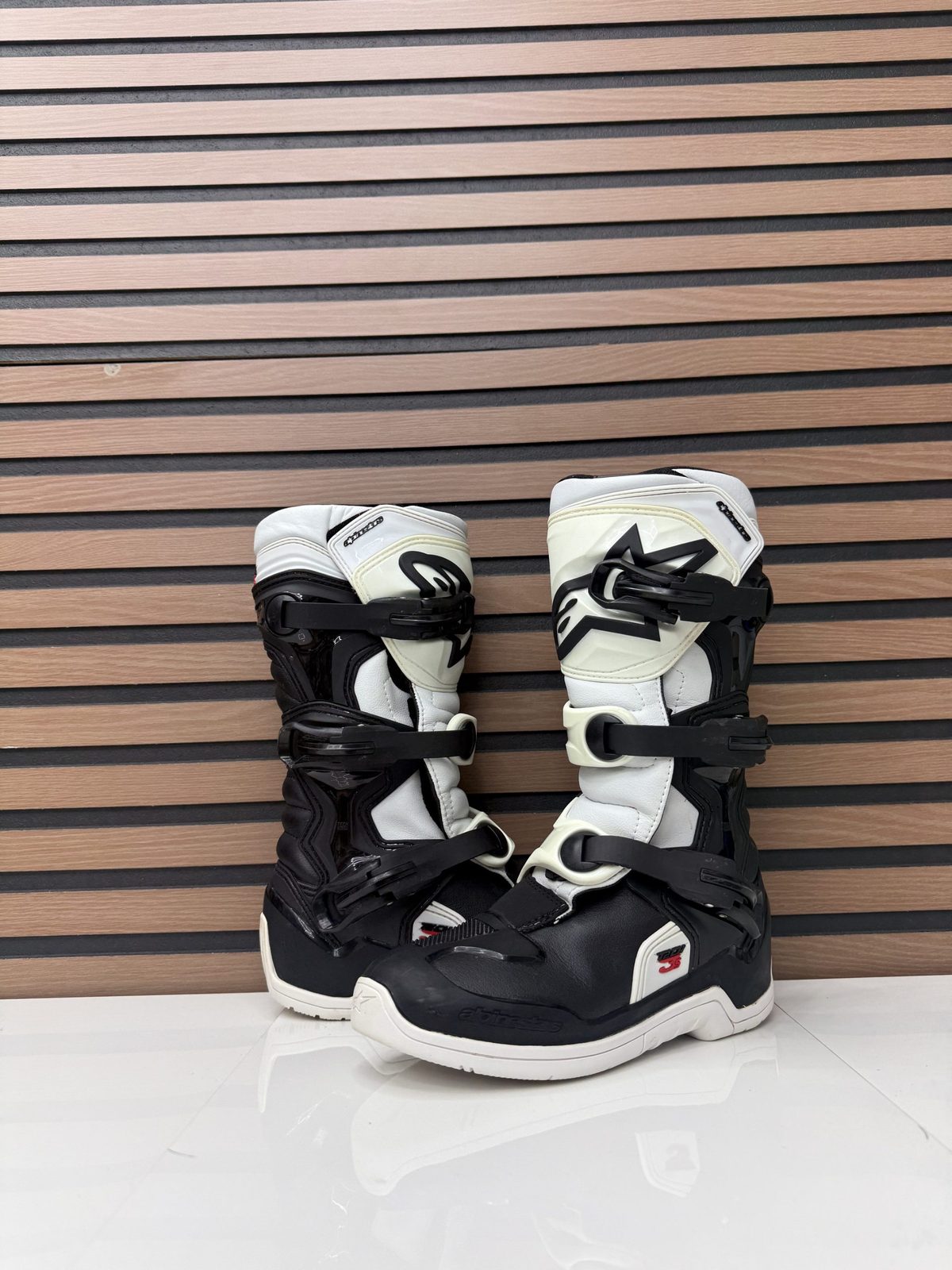 Alpinestars Tech 3S Black / White - Youth Size 4