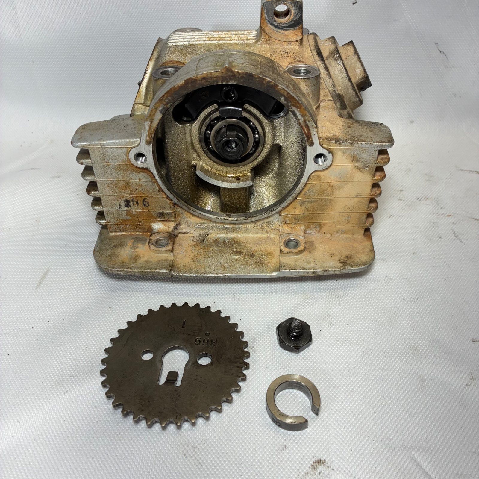 2006 Yamaha TTR125LE OEM Cylinder Head Needs Cam Stripped Cam Bolt - 5HH-E1310-10-C0