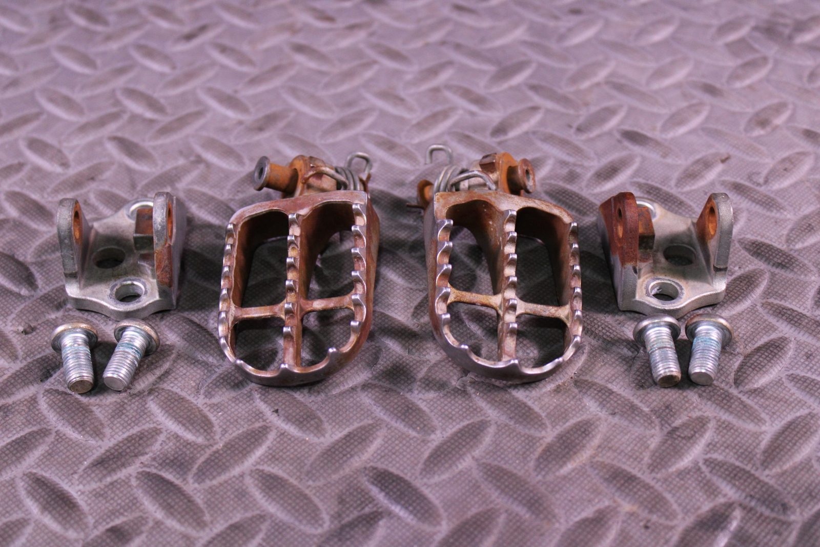 2013 Yamaha YZ250F OEM Footpeg Set Brackets Bolts Complete - 17D-27411-00-00