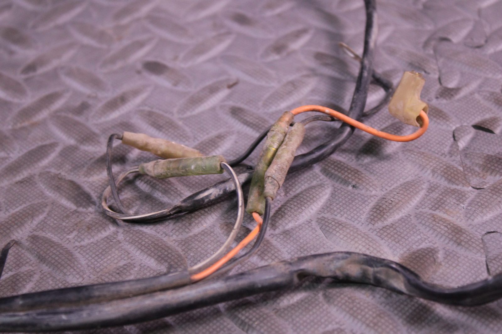 1989 Yamaha YZ250 OEM CDI Unit w/ Main Harness Kill Switch 3RB-85540-00-00