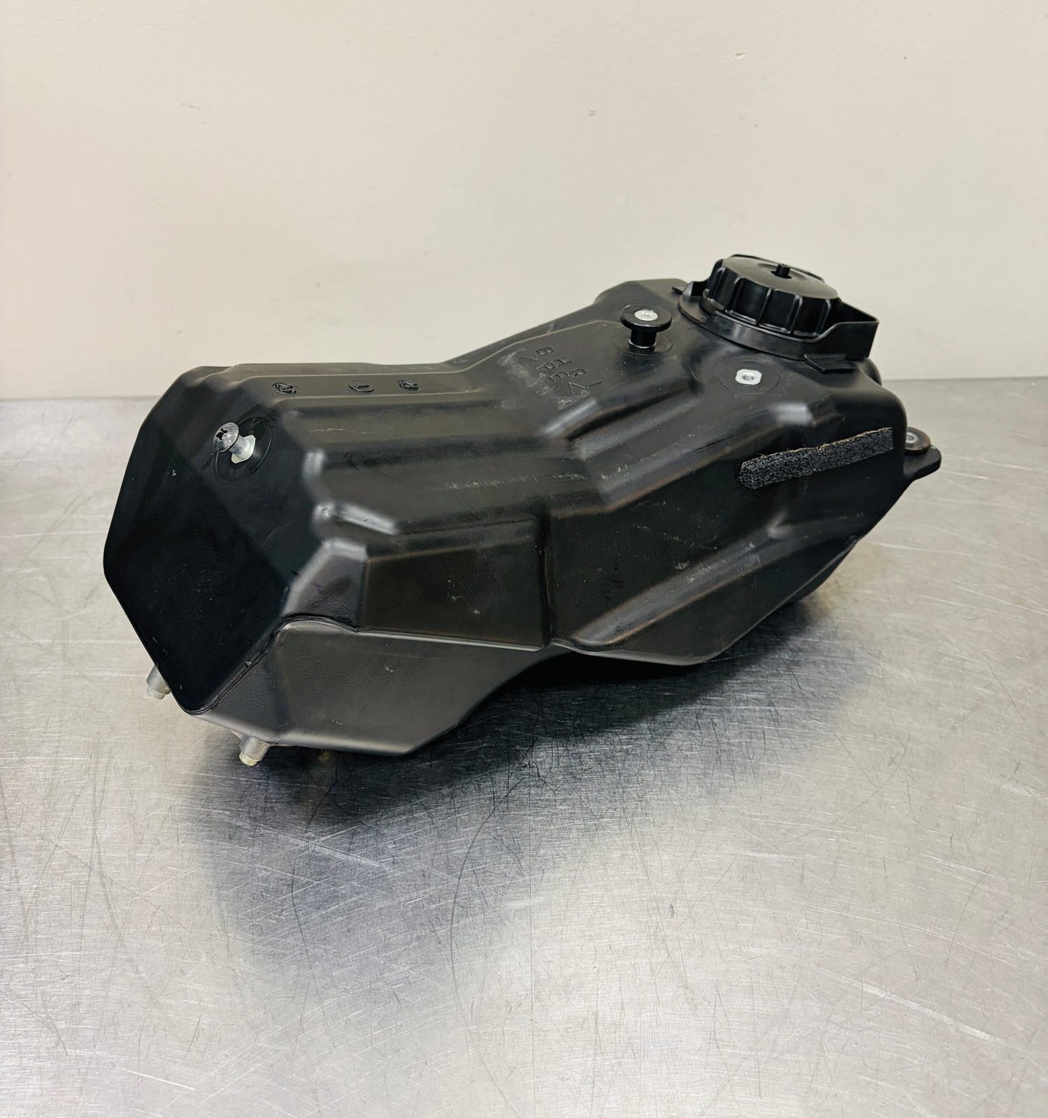 2024-2026 Yamaha YZ250F / YZ450F OEM Fuel Tank with Cap - BR9-24610-00-00