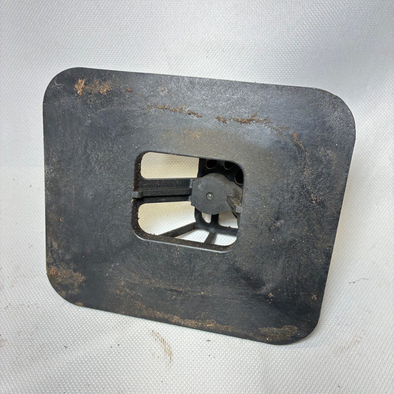 2006 Yamaha TTR125LE Air Cage Filter Cover Plate Wing Nut - 5HH-E7471-00-00