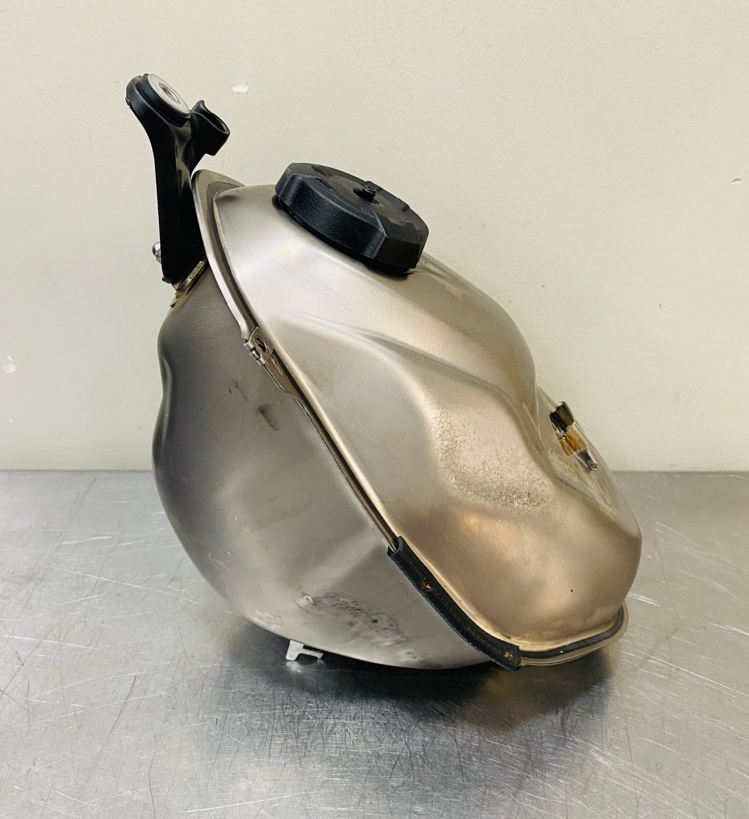 2024 Honda CRF250R OEM Titanium Fuel Tank with Cap Petrol 17500-MKE-AF0