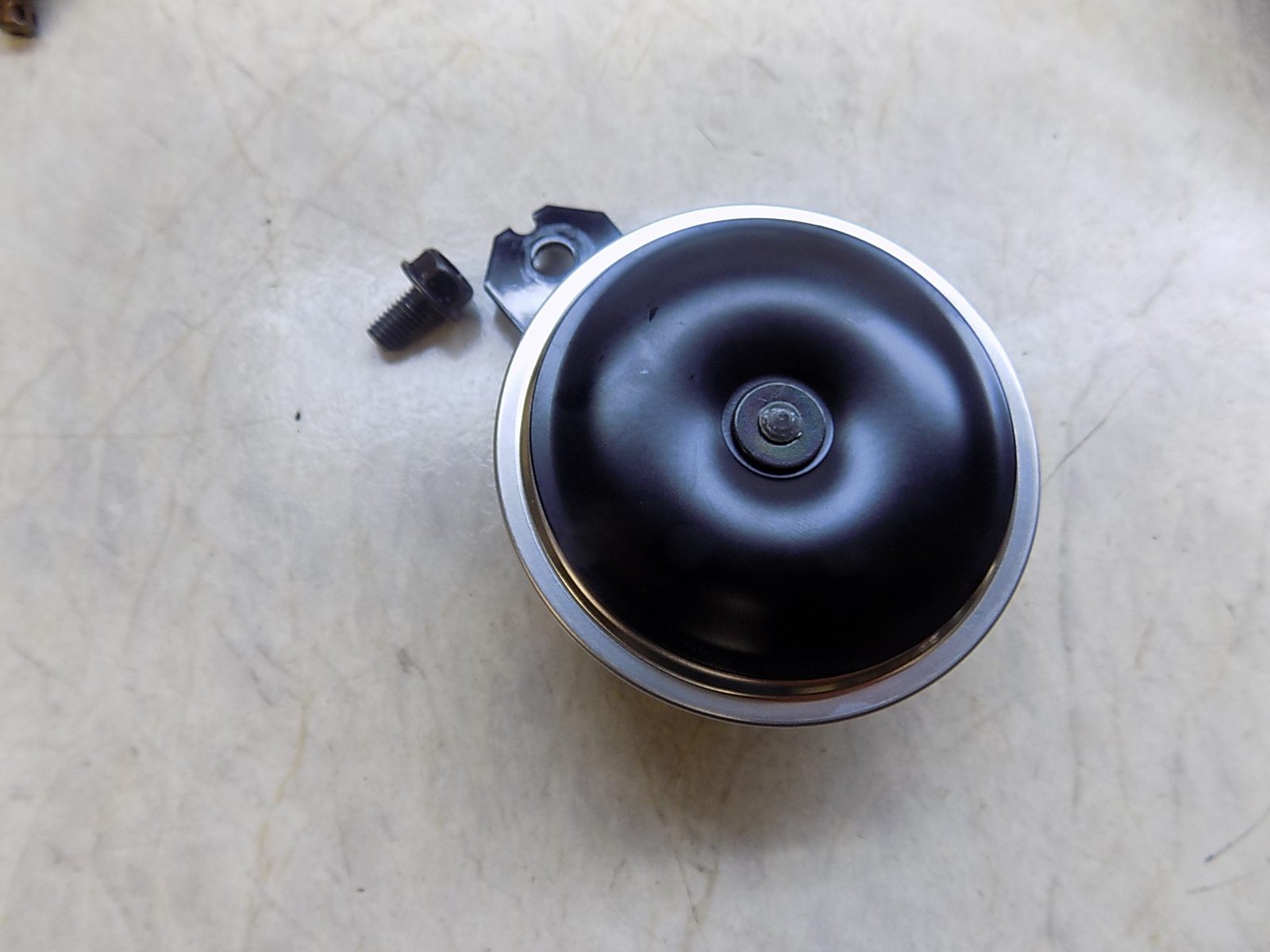 2026 Yamaha Tenere 700 OEM Horn with Mounting Bracket and Bolt - BEA-83371-00-00