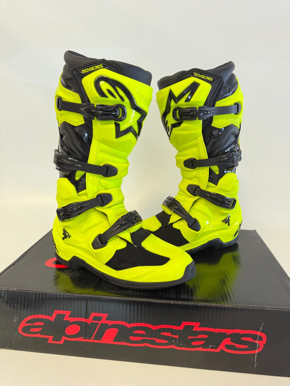 Alpinestars Tech 7 Motocross Boots Yellow Fluo Black Size 10 US