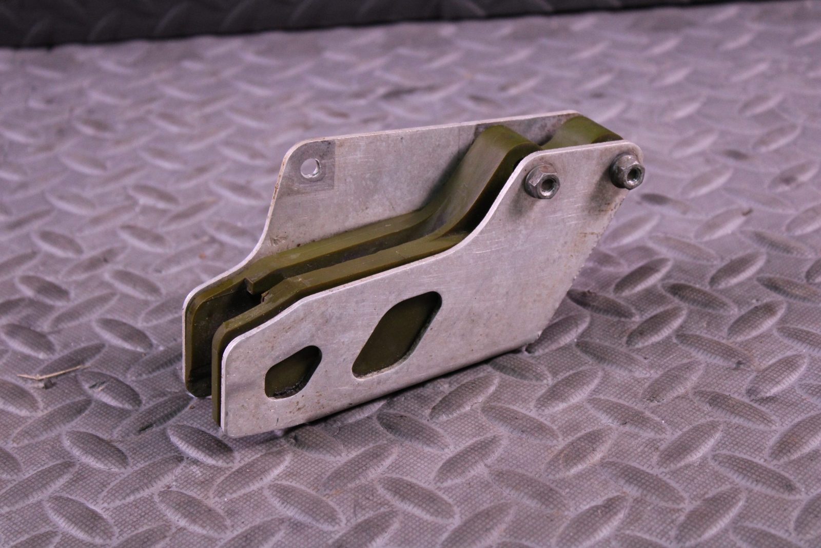 1995 Yamaha YZ125 OEM Rear Chain Guide Guard Block Slider 4EW-22199-01-00