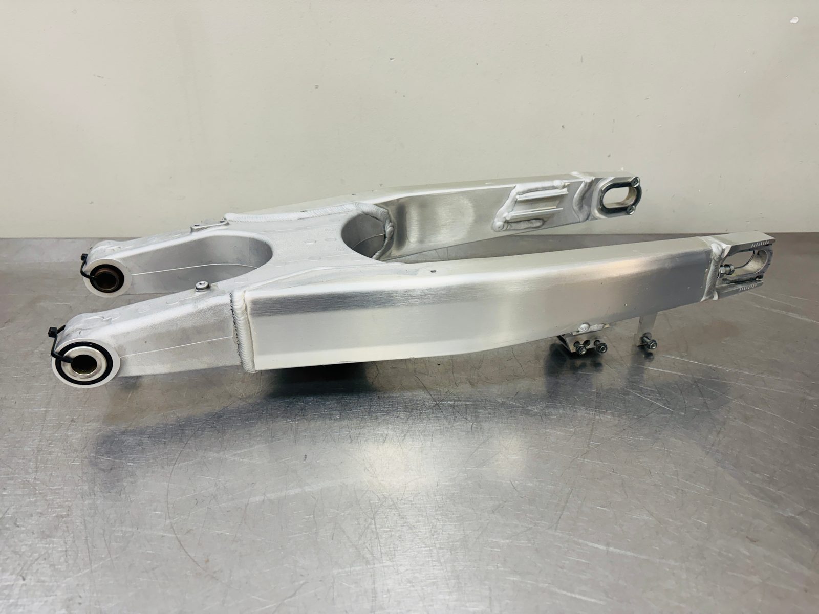 2025 Honda CRF250R Rear Swingarm Swing Arm OEM 52200-K95-AG0
